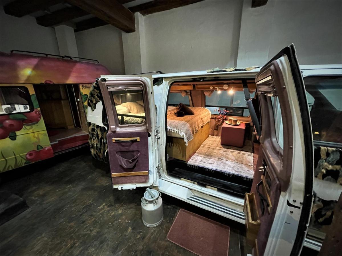Urban Van Glamping Рига Экстерьер фото