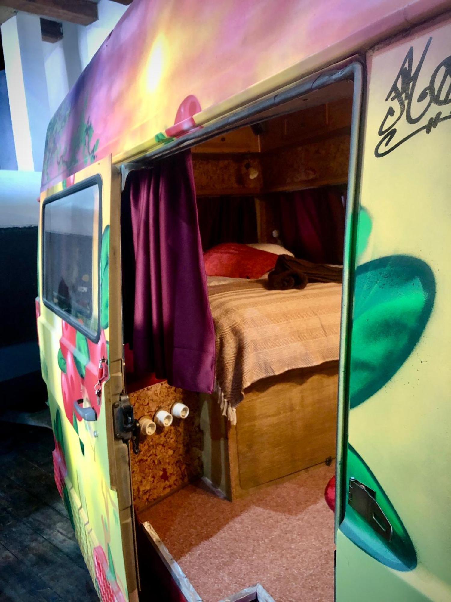 Urban Van Glamping Рига Экстерьер фото