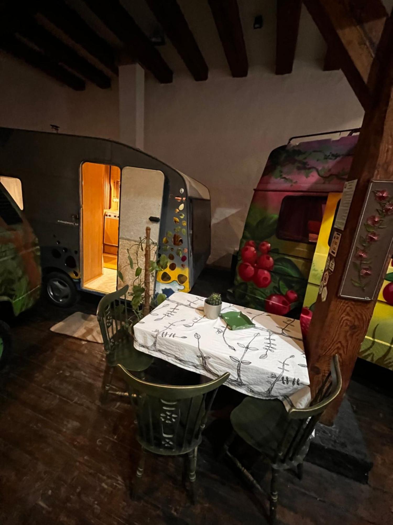 Urban Van Glamping Рига Экстерьер фото