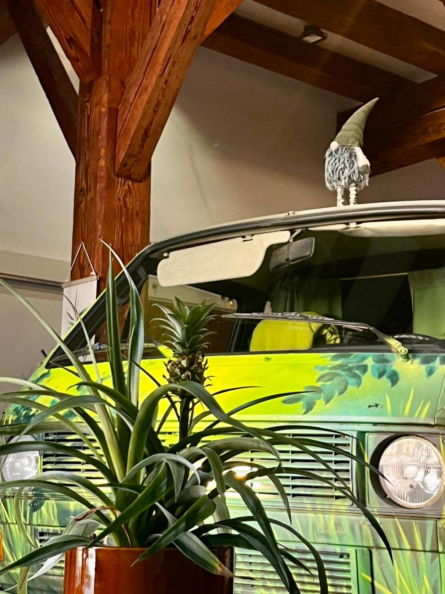 Urban Van Glamping Рига Экстерьер фото
