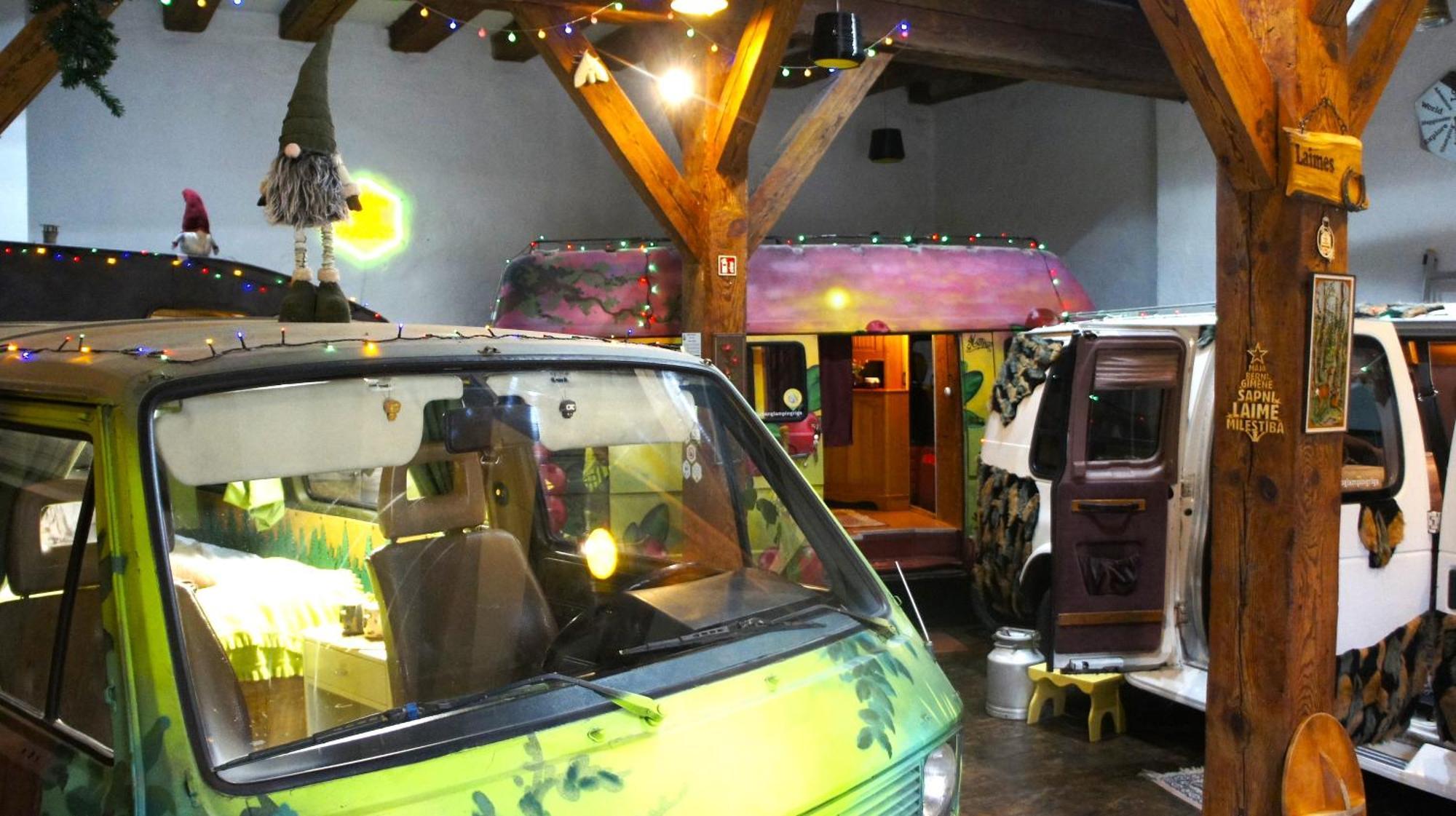 Urban Van Glamping Рига Экстерьер фото
